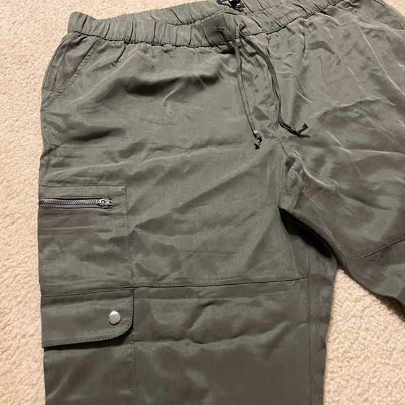 Women’s Banana Republic TENCEL™ CARGO JOGGER size XXL in Steel Green - Picture 4 of 6